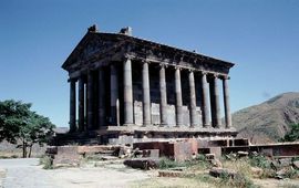 Древний храм Гарни - Армения